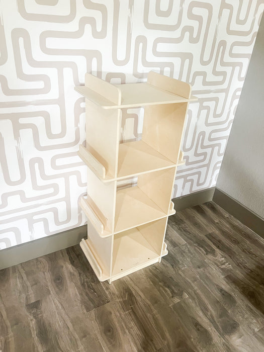 RONNY- Montessori Bookshelf